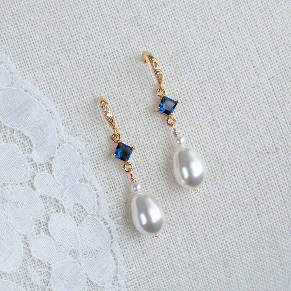 Elegant Gold and Blue Pearl Drop Earrings